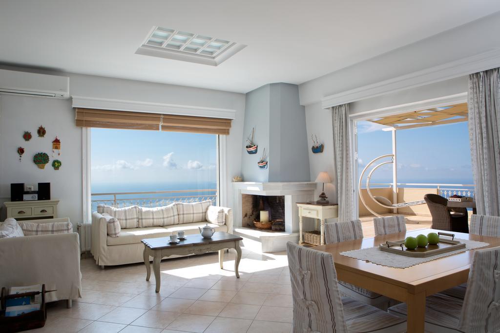Amalia Apartments Exanthia 객실 사진