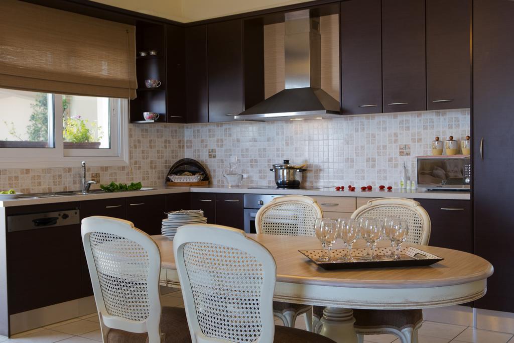 Amalia Apartments Exanthia 외부 사진